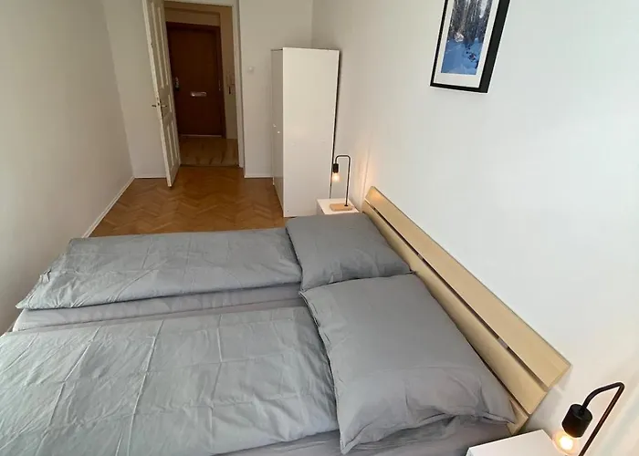 Apartamento Apartment, Close To The Town Hall, Centre And Raiffeisen Sportpark *